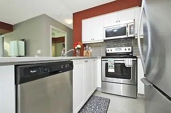 Quickstay - Luxury Condo Toronto Hotel